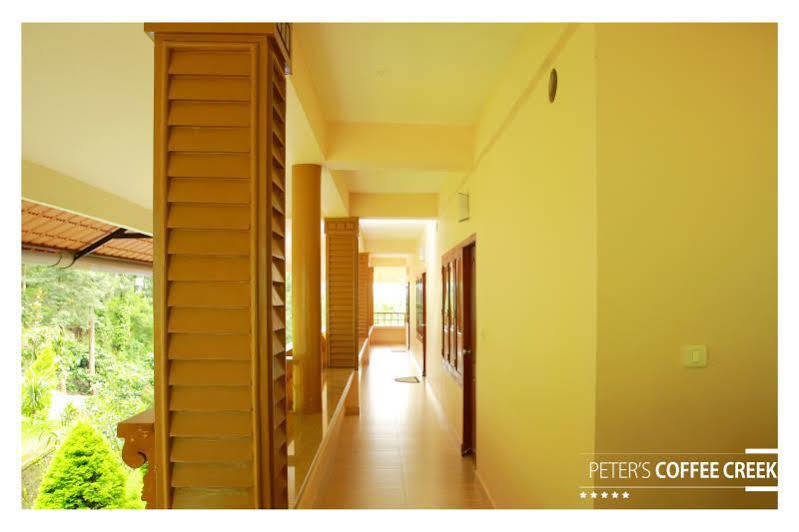 Peter'S Coffee Creek Nature Resort Meppādi Екстериор снимка